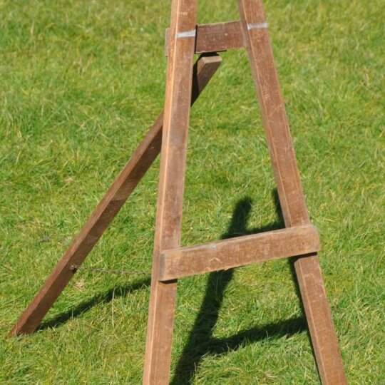 Small Vintage Easel